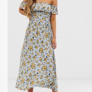 Off the Shoulder Crinkle Maxi Dress in Daisy Print